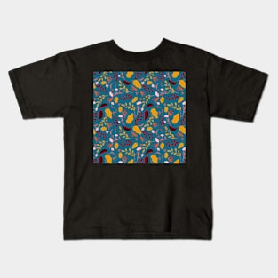 Pattern with colourful autumn leaves and flowers Kids T-Shirt